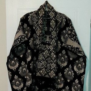 CHIC GORGEOUS BLK/ Grey Floral print PONCHO Shawl